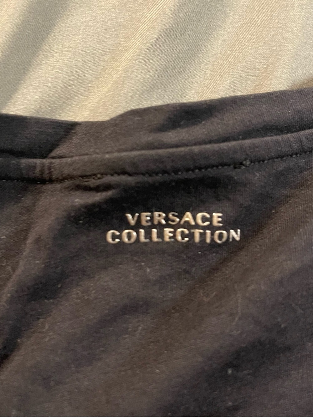 Versace Geometric Overlay - Picture 5 of 5